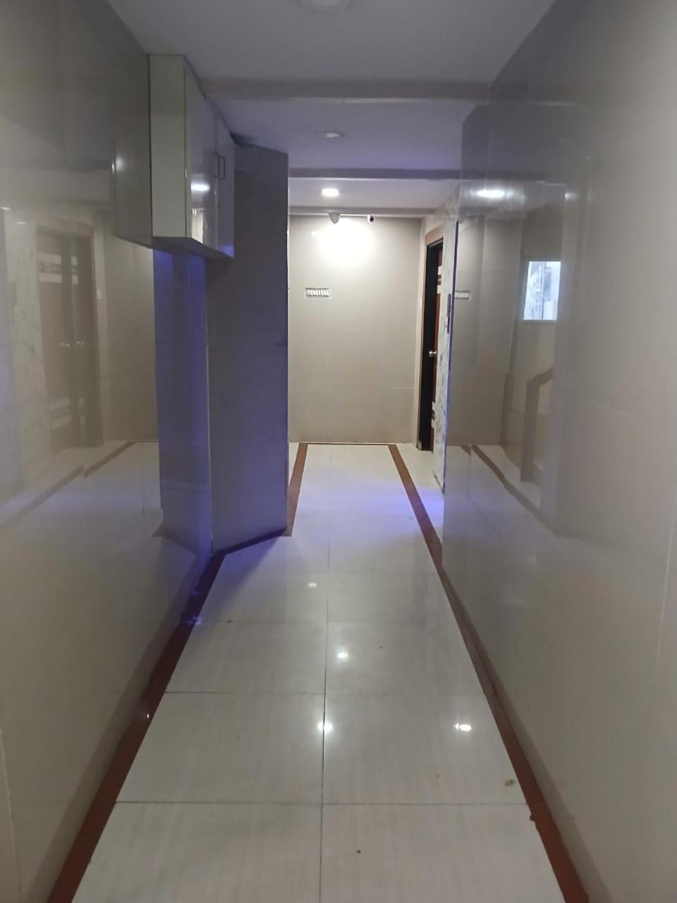 Blossoms Room Holiday Inn- Lakdikapul حيدر أباد المظهر الخارجي الصورة